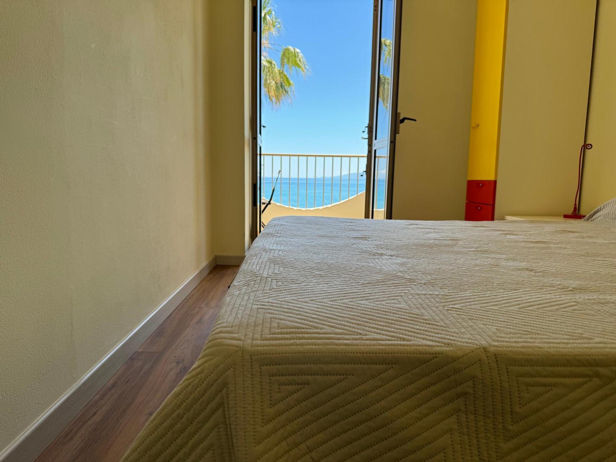 Caroni - Casa Sul Mare Apartment Caronia Marina ภายนอก รูปภาพ