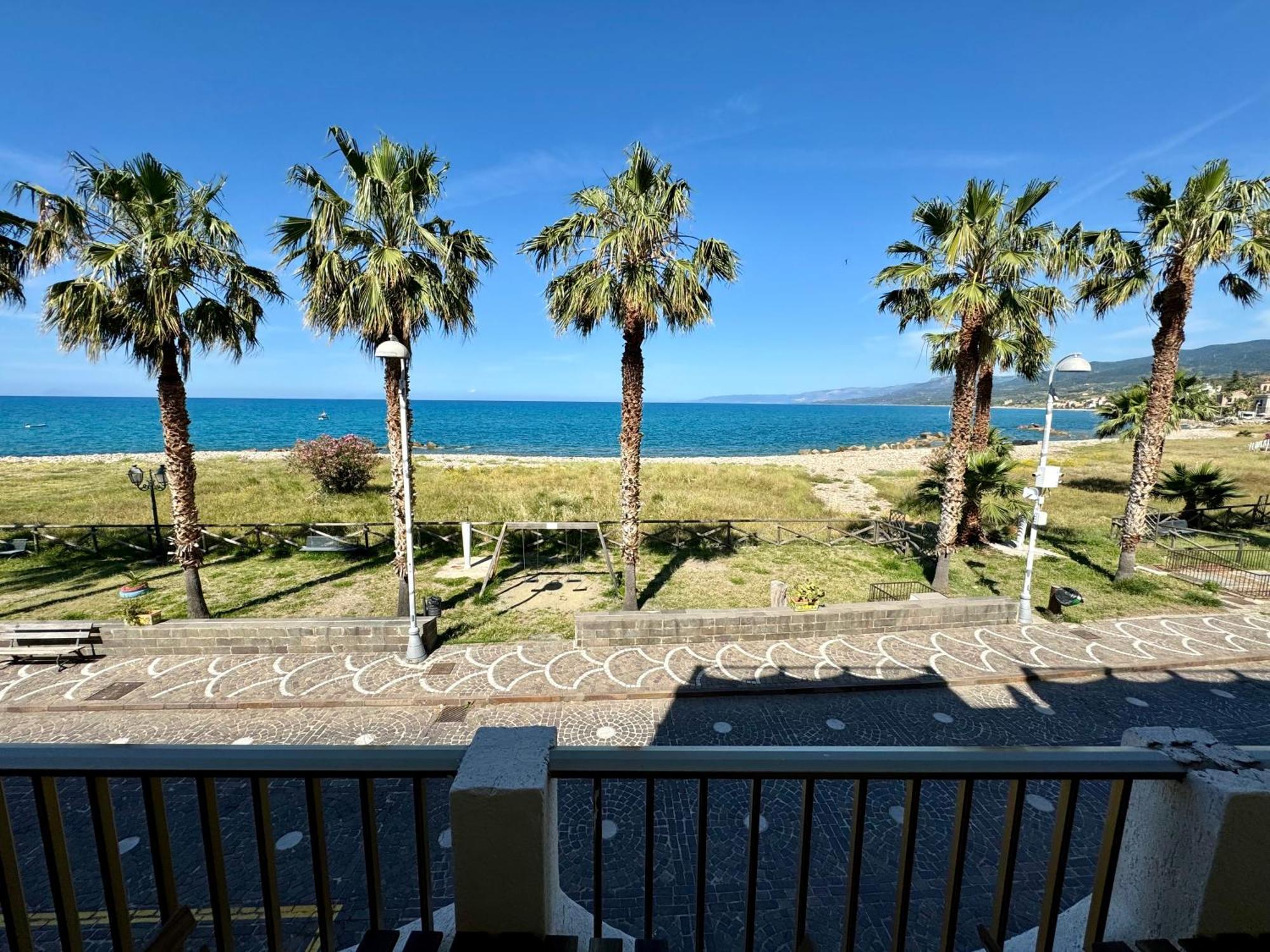 Caroni - Casa Sul Mare Apartment Caronia Marina ภายนอก รูปภาพ